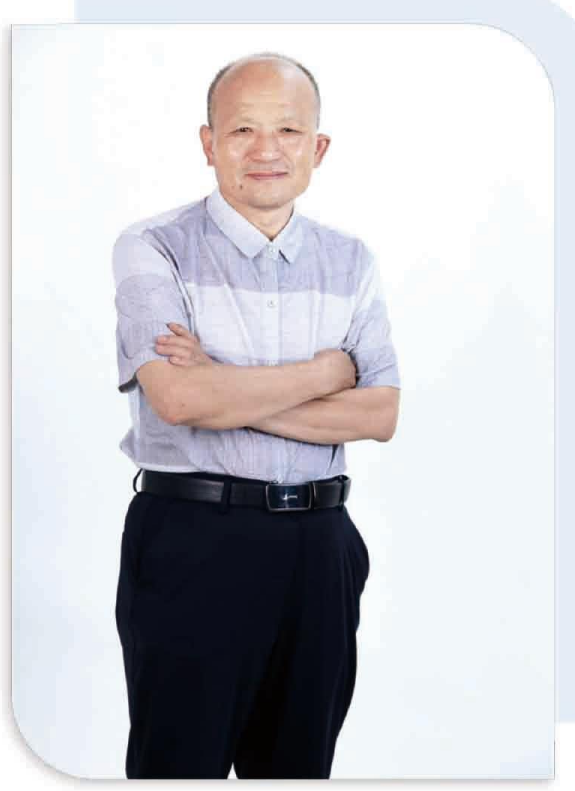 周不修照片